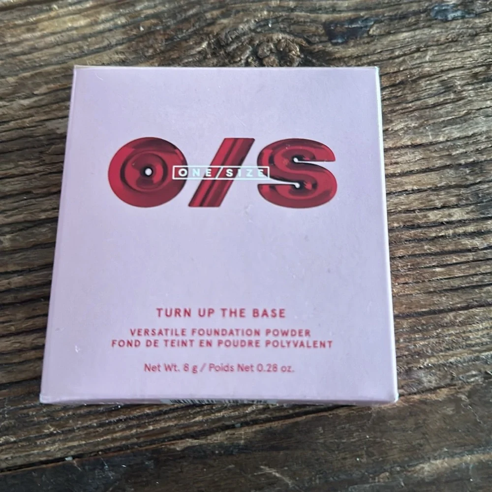 One Size O/S Powder Foundation Light 5 Turn Up The Base